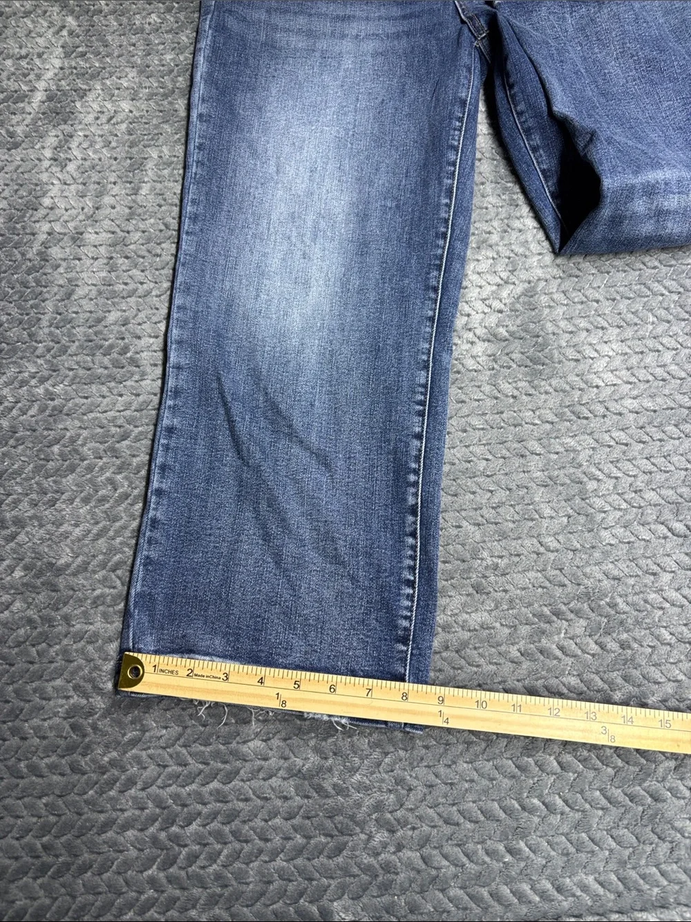 Judy Blue Medium Wash Cropped Straight Leg Jeans